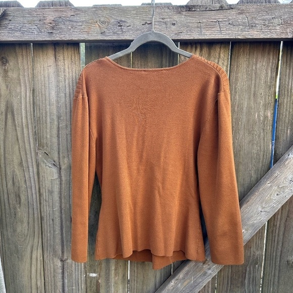 Bandolino Silk Blend Ribbed Knit Knot Front V Neck Trendy Brown Sweater - Picture 6 of 6